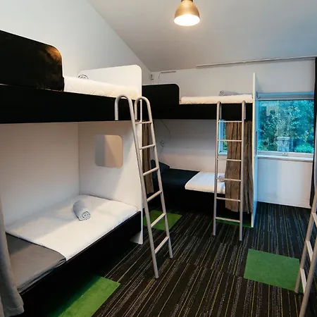 365 For U Hostel