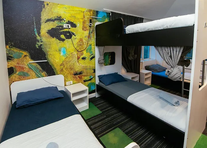 Hostel 365 For U *