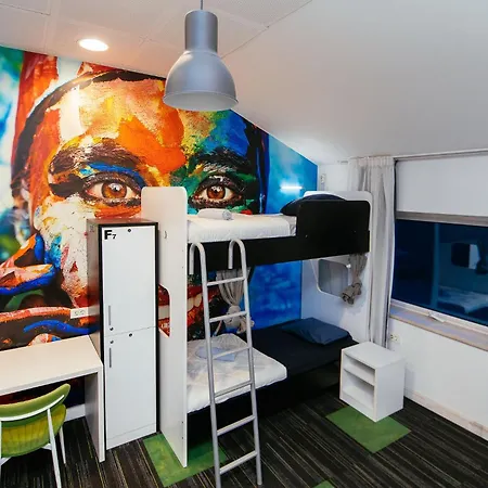 Hostel 365 For U *